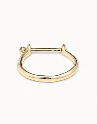 Bangle bracelet with a shackle shaped clasp