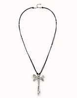 Long pendant necklace with a dragonfly