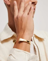 Bangle bracelet with square shape