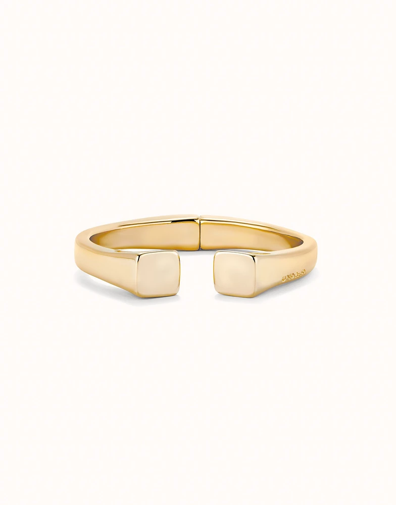 Bangle bracelet with square shape