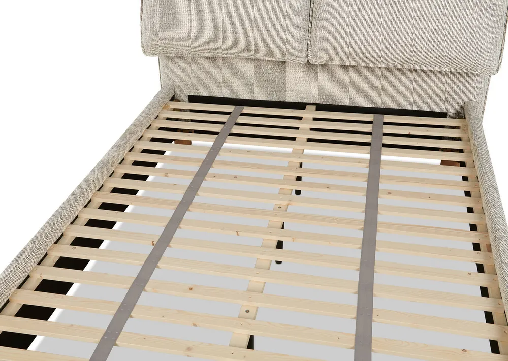 Brandt Bed -Lottie Dove