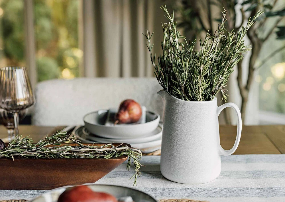 Laurel Striped Table Runner Sand/Black