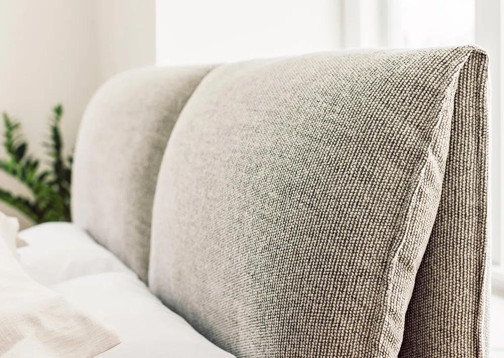 Brandt Bed -Lottie Dove