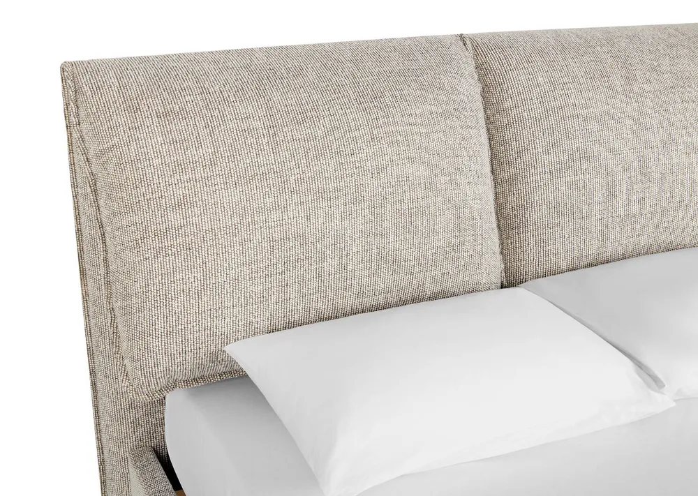 Brandt Bed -Lottie Dove