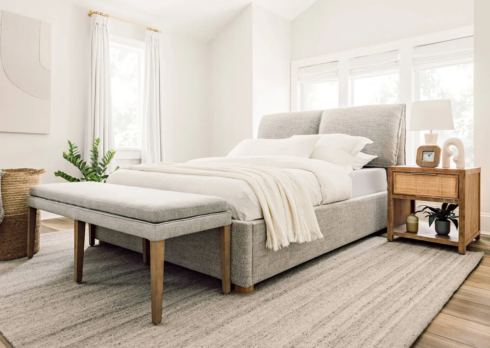 Brandt Bed -Lottie Dove