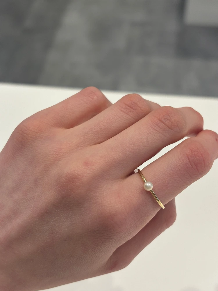 Dainty Pearl Ring