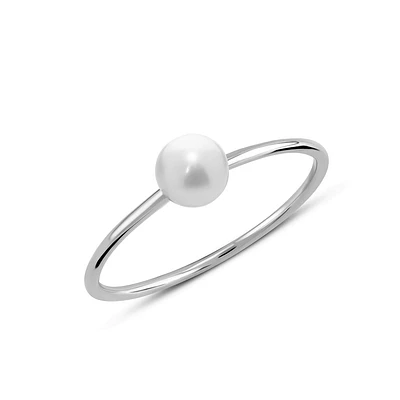 Dainty Pearl Ring