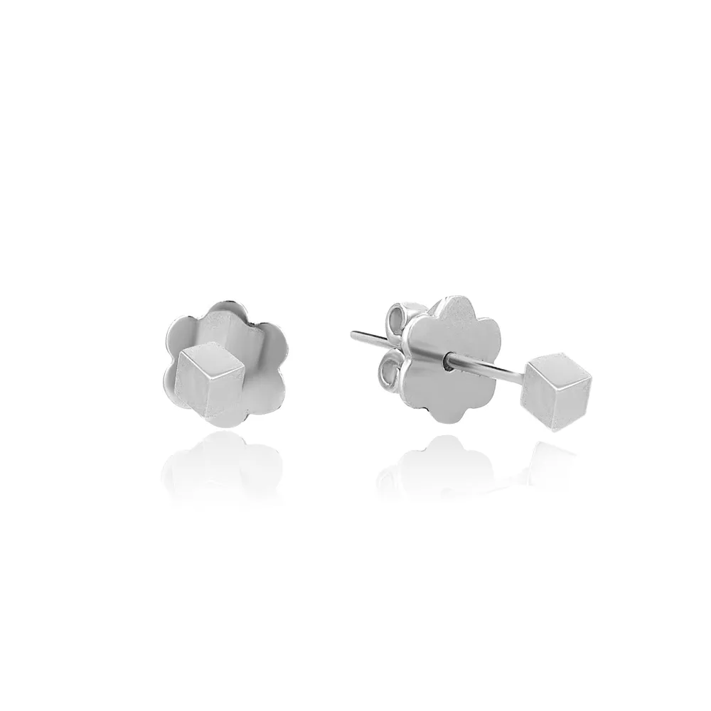 Gravity Pin Cube Earring