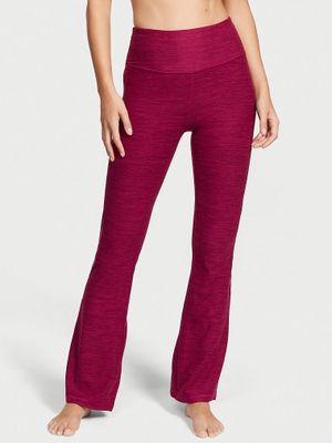 Essential Flare Legging