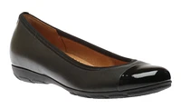 54.161.57 Black Ballet Flat