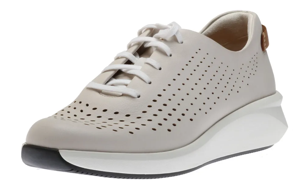 Un Rio Tie Nubuck Leather Sneaker