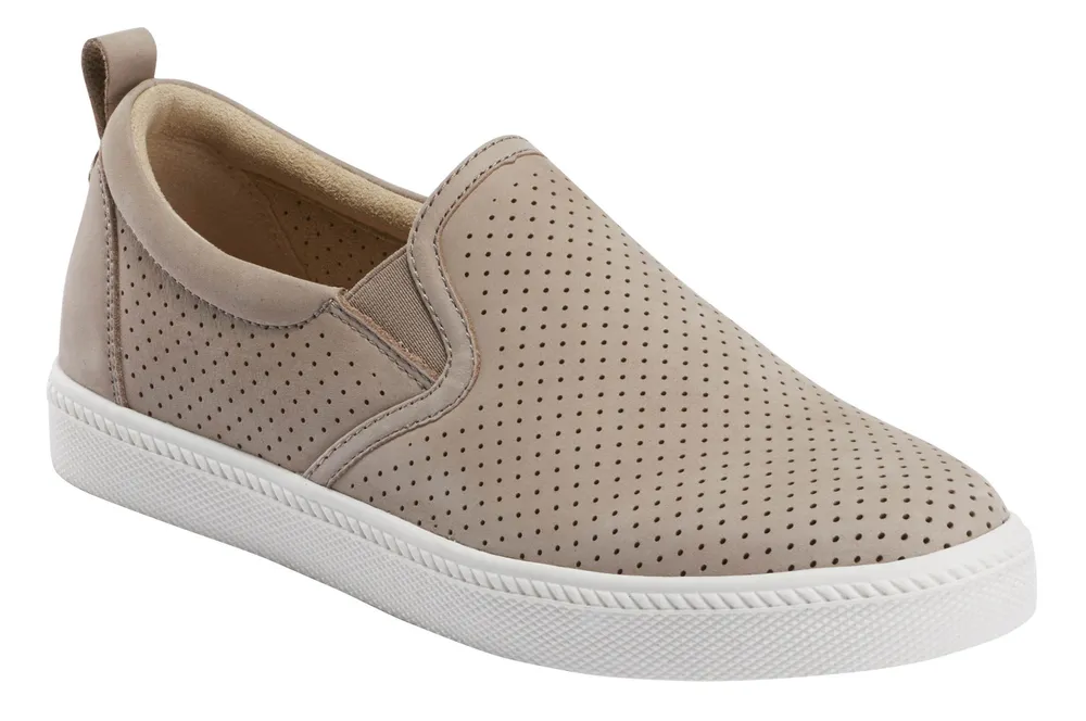 Zen Groove Coco Nubuck Slip-On Sneaker