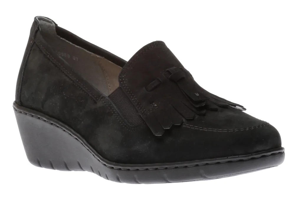 Ruthie Reggio Black