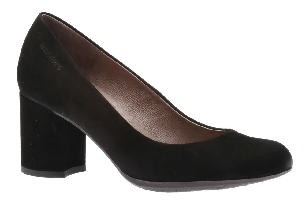 I6831 Pump Black Sue