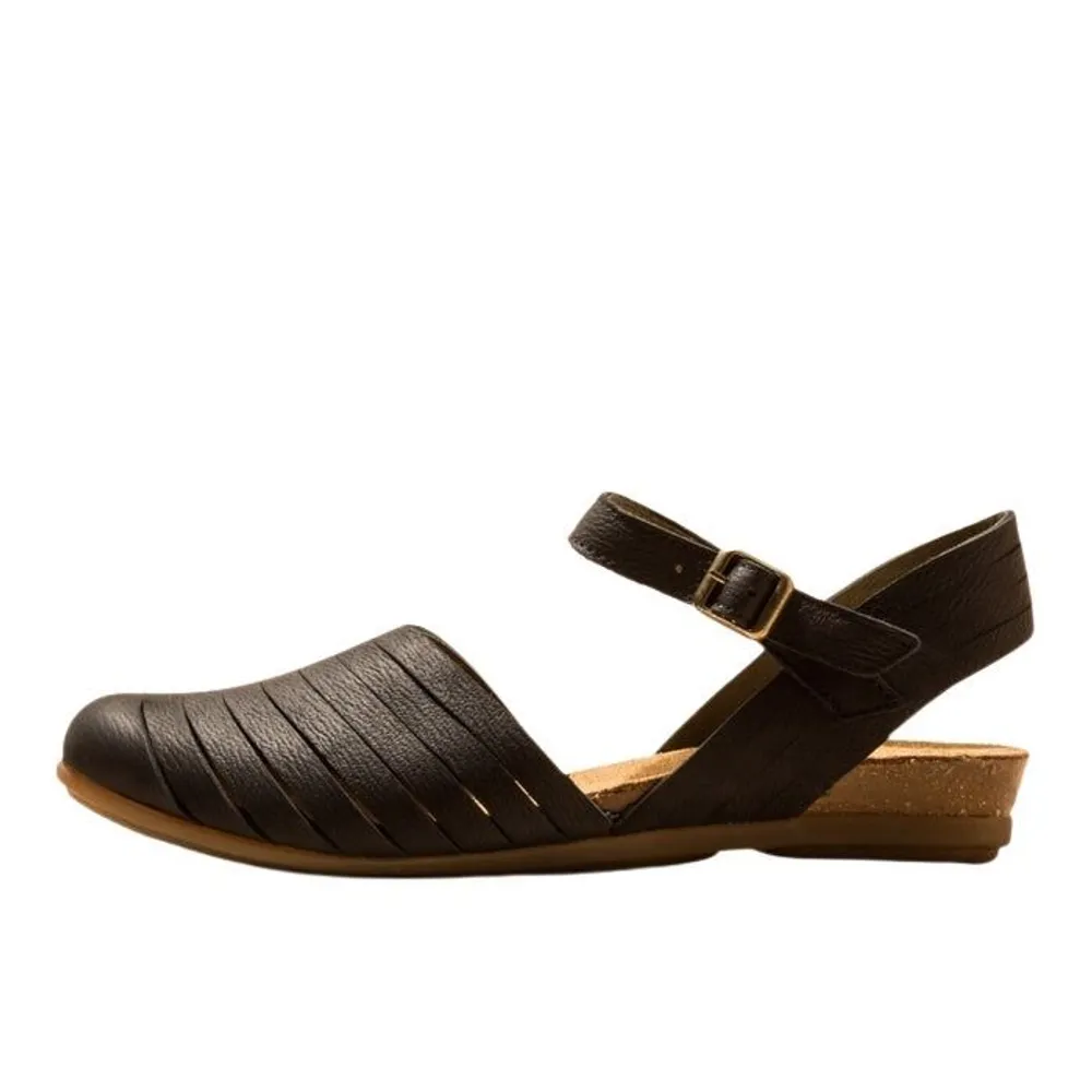 Stella Pleasant Black Leather Closed-Toe Sandal