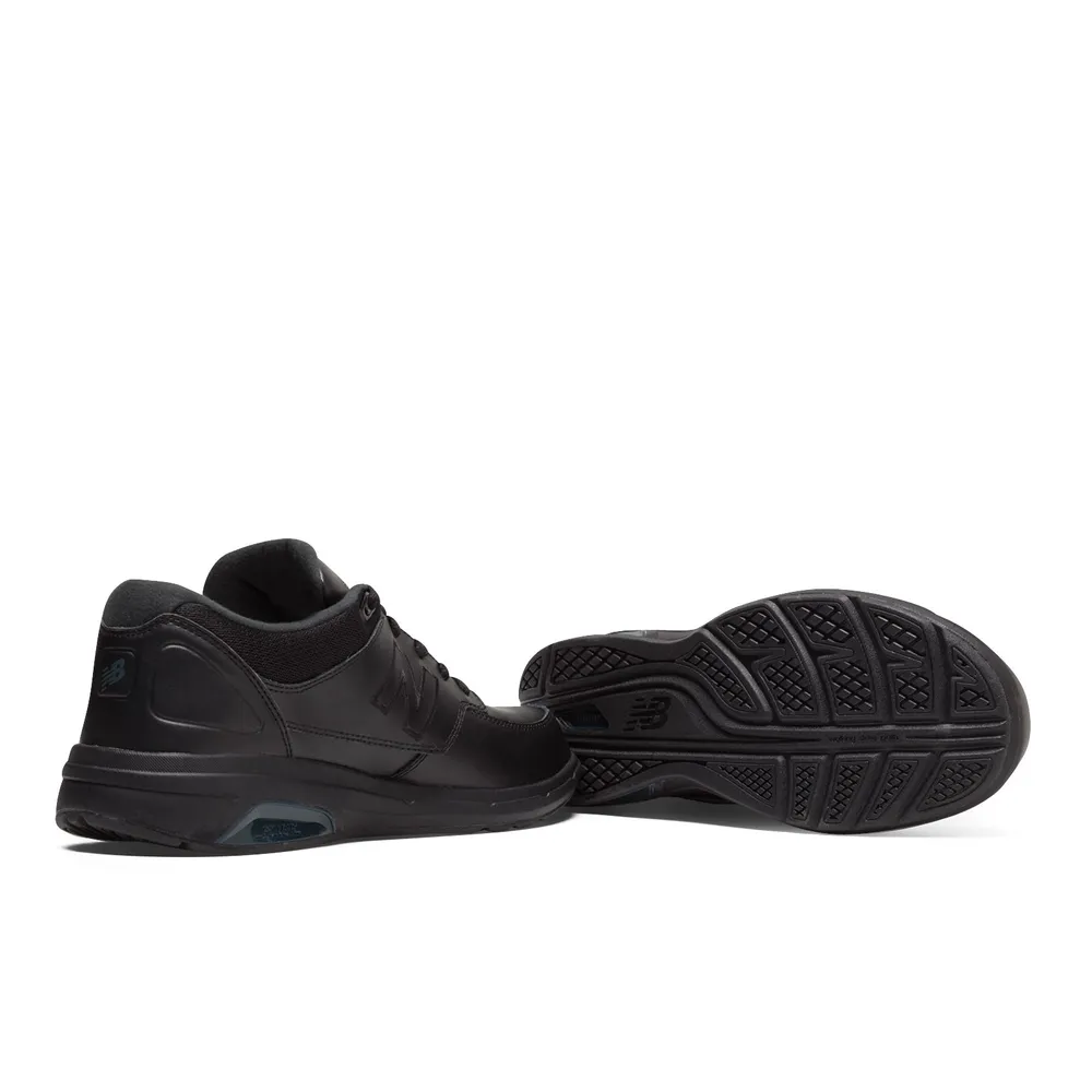 MW813BK Black Leather Walking Shoe