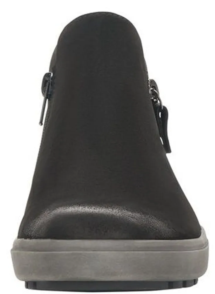 Columbo Black Zipper Sneaker