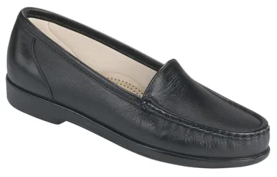 Simplify Black Leather Slip On Loafer