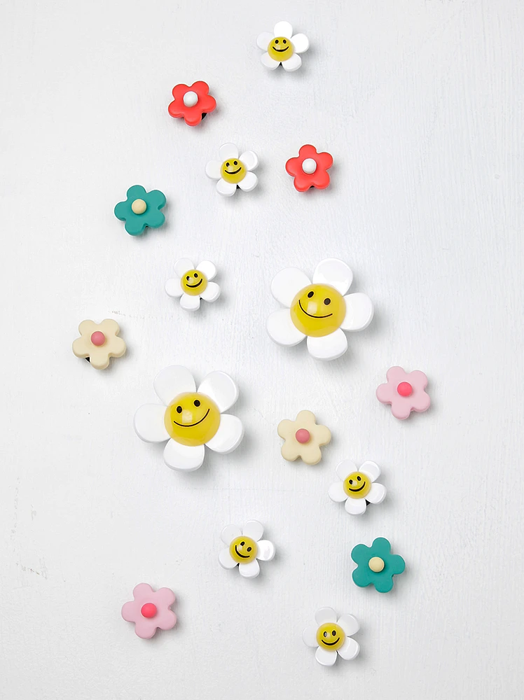 16 pack Happy Daisies Shoe Charms