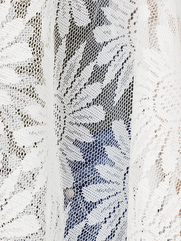 Women's Daisy Lace Wrap