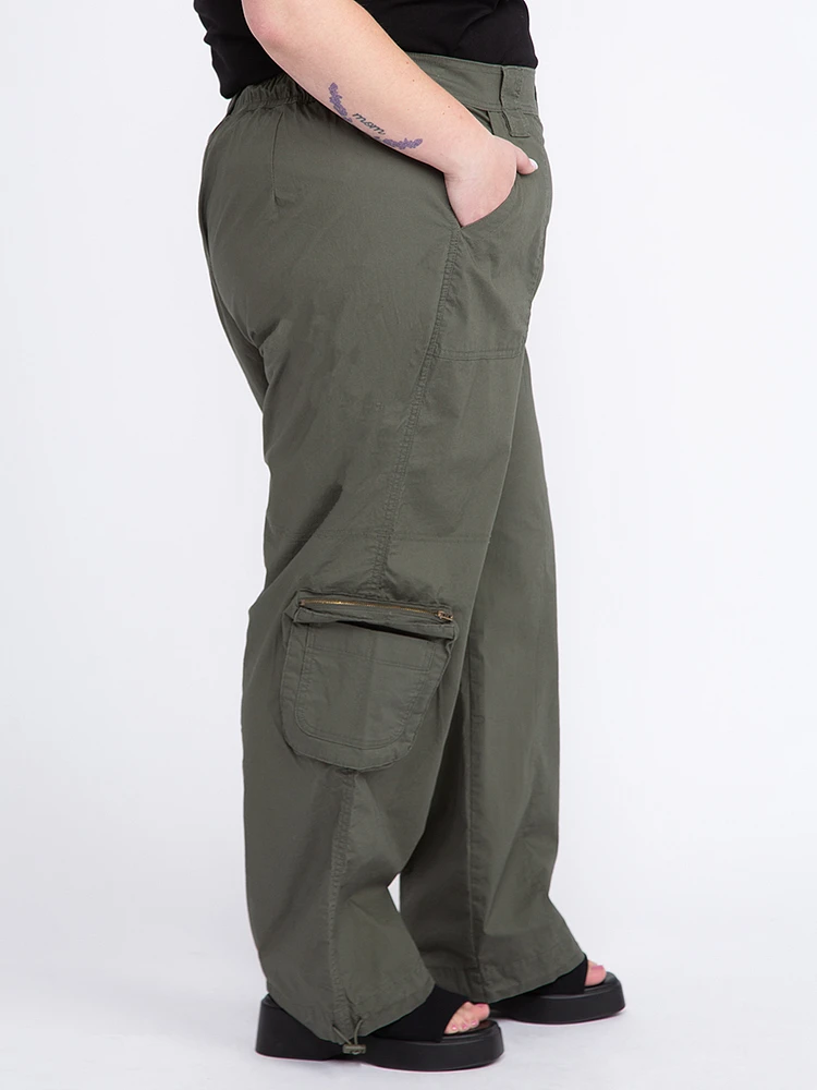 Women's Plus 2 Button Poplin Loaded Cargo Pants