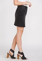 Women's Exposed Button Frayed Hem Skirt