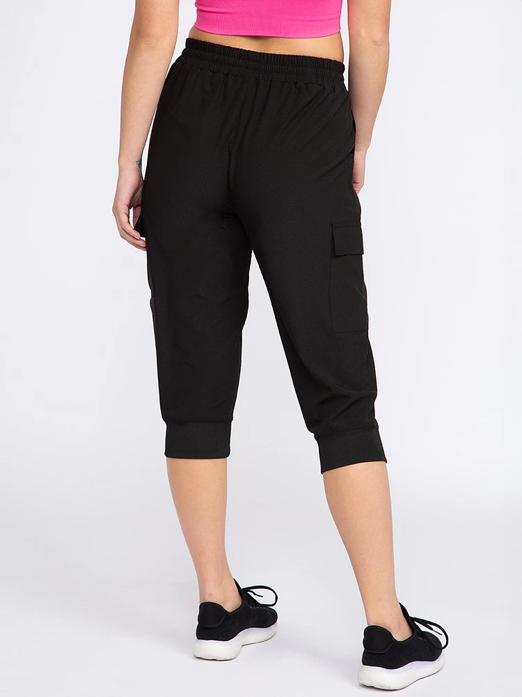 Women's Hybrid Cargo Capri Jogger