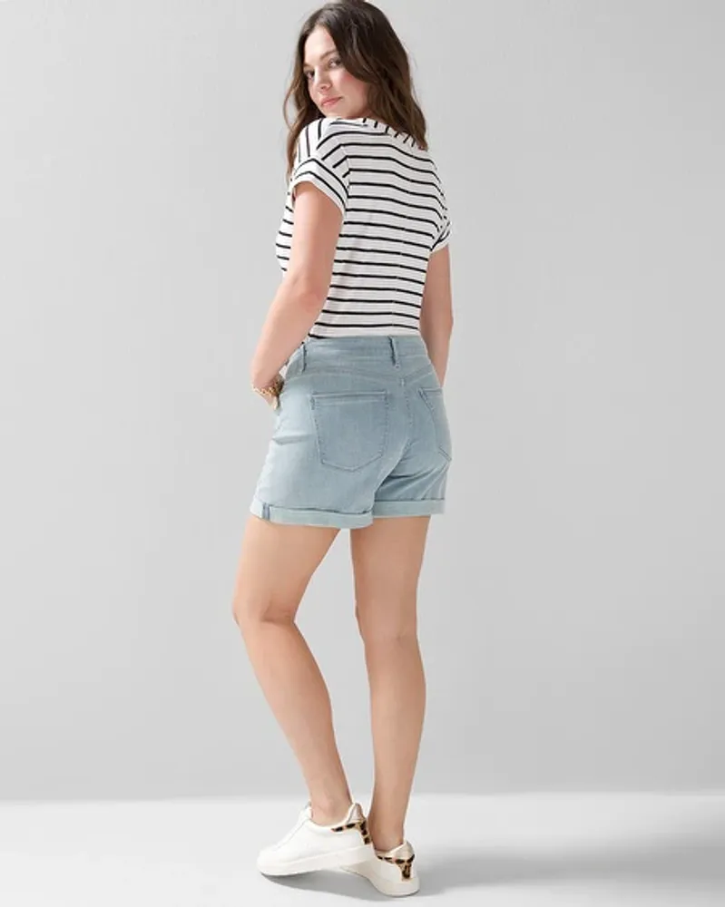 Curvy Mid-Rise Everyday Soft Denim™ Destucted 5-Inch Shorts