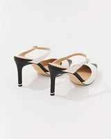 Contrast Cap Toe Pump