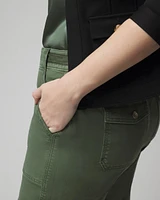 Mid-Rise Pret-A-Pedi Straight Crop Pants