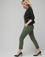 Mid-Rise Pret-A-Pedi Straight Crop Pants