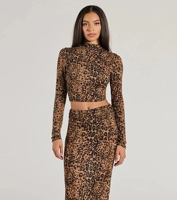 Bold Aura Leopard Print Knit Crop Top