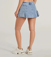 Flirty Pick Mid-Rise Pleated Denim Skort