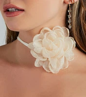 Serving Chic Style Rosette Flower Choker Necklace