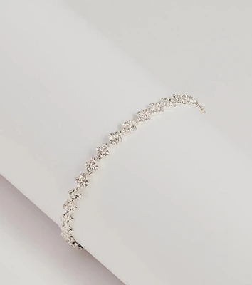 Delicate Luxe Rhinestone Clasp Bracelet