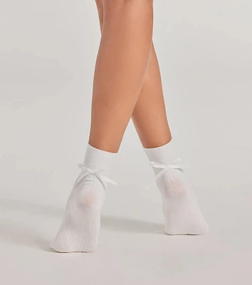 Oh-So-Adorable Bow Detail Socks