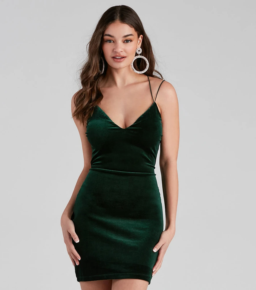 Windsor Sophia Velvet Bodycon Mini Dress | CoolSprings Galleria