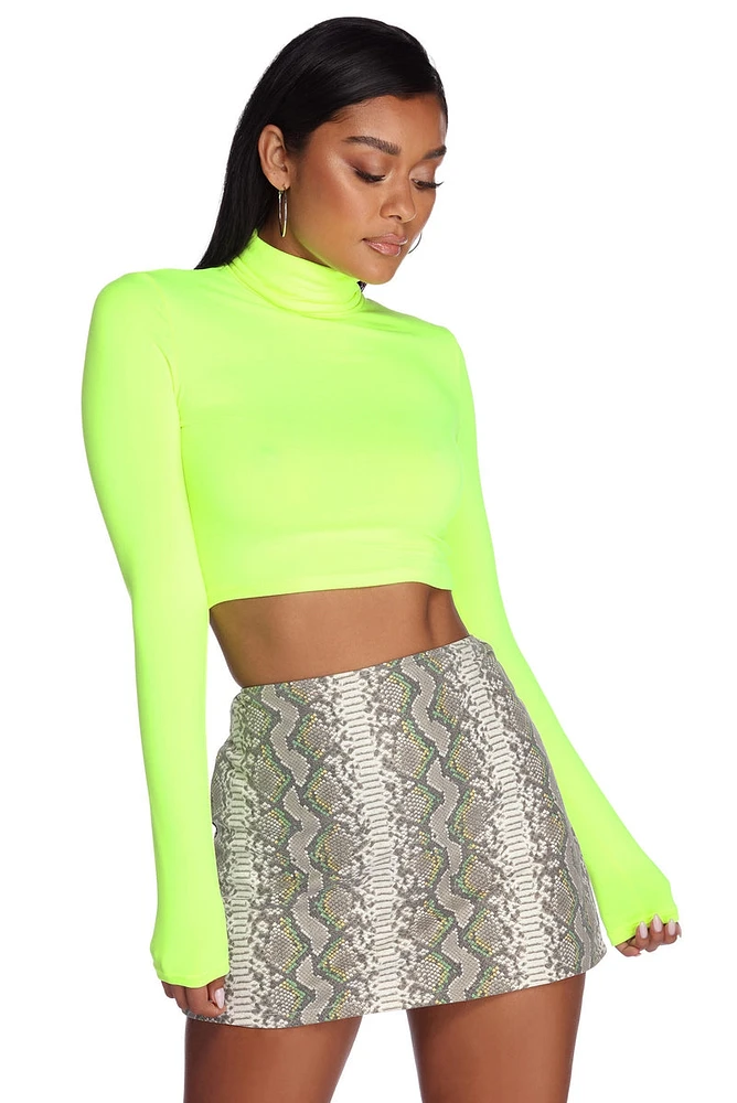 Trendy Turtle Neck Crop Top