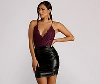 Scalloped Lace Stunna Bodysuit