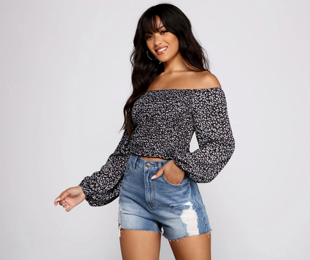 Feelin' Flirty Ditsy Floral Crop Top