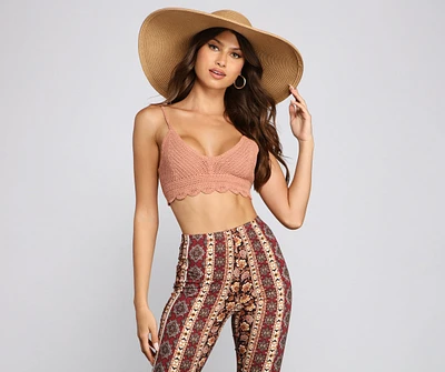 Casual-Chic Vibes Crochet Crop Top