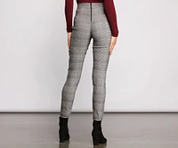 Fashionably Chic Plaid Skinny Pants