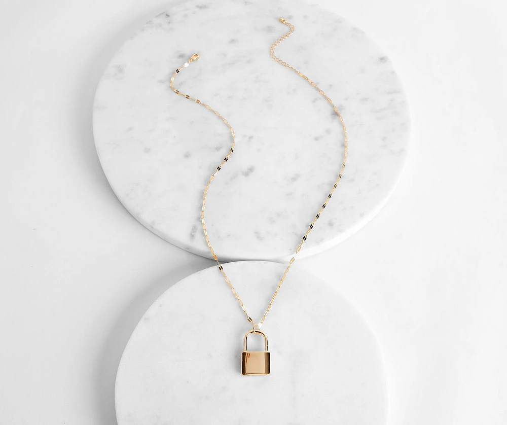 Goldi Lock Pendant Necklace