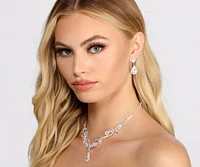 Radiant Rhinestone Collar Necklace And Earrings Set