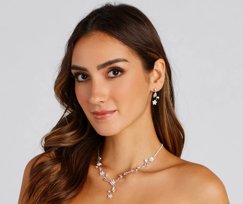 Glamorous Floral Beauty Necklace And Earrings Set
