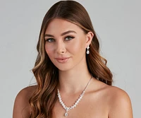 Clutch Your Pearl Leaf Collar Earrings Set