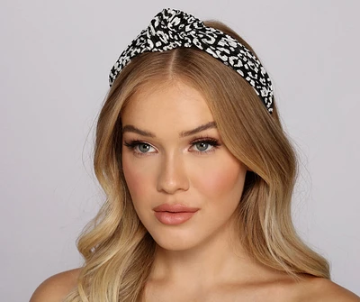 A Trendy Look Headband