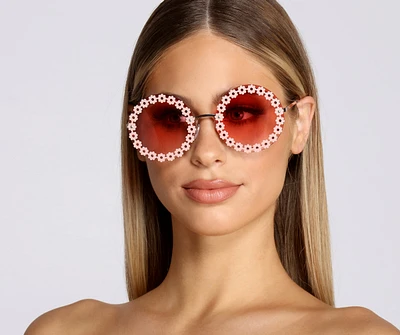 Flower Child Round Daisy Sunglasses