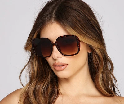 Throwing Shade Square Frame Sunglasses