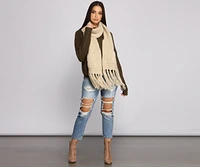 Oversized Chunky Knit Fringe Scarf